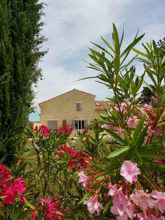 Le Mas De Guiguite Mézoargues Dış mekan fotoğraf