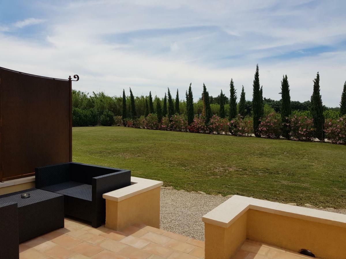 Le Mas De Guiguite Mézoargues Dış mekan fotoğraf